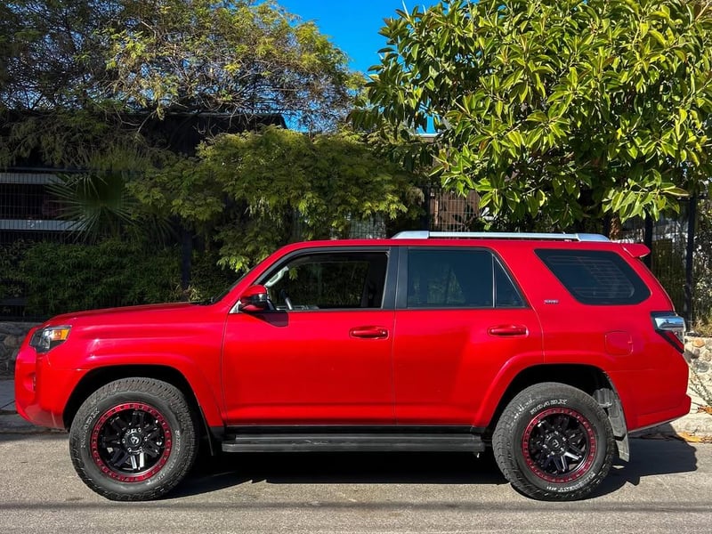 Toyota 4RUNNER SR5 🇯🇵 2022 - Imagen 4 de 10