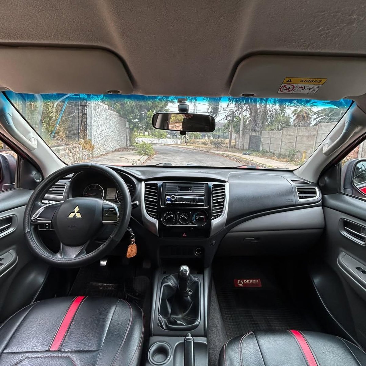 Mitsubishi L200 WORK CR 2.4L 2016 - Imagen 6 de 10