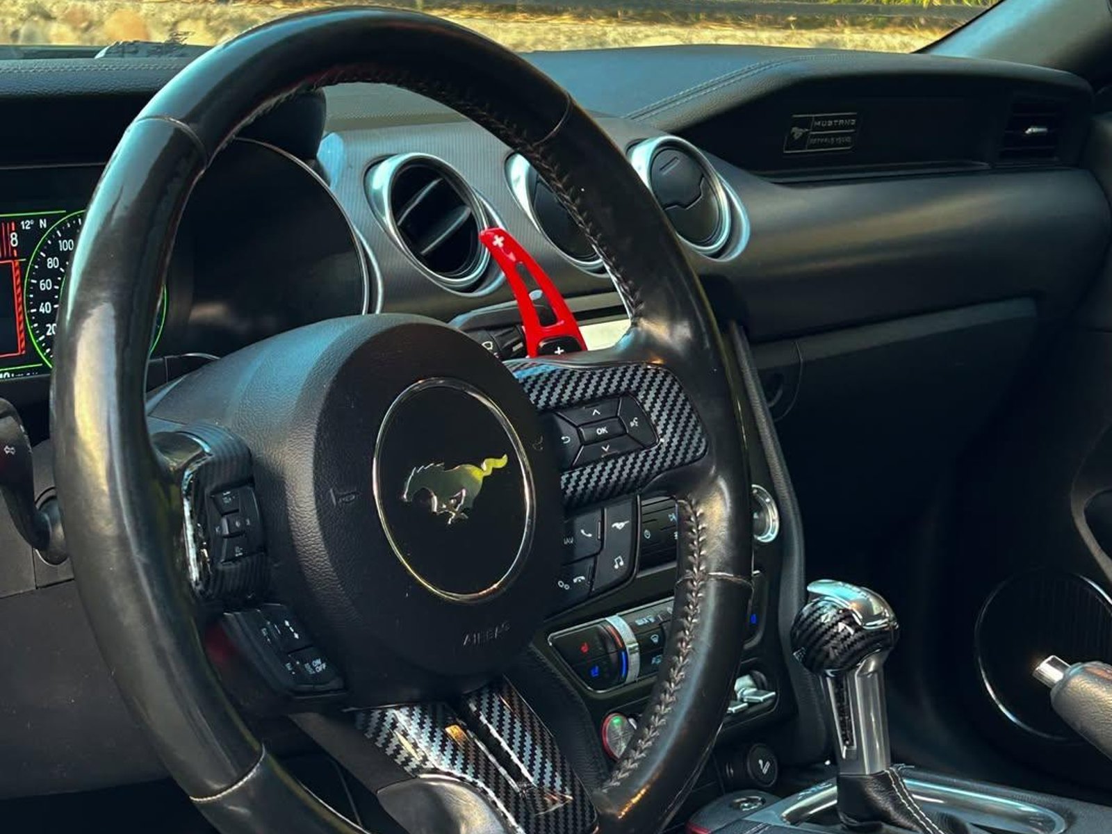 Ford MUSTANG GT 5.0L V8 🇺🇸 2021 - Foto 5 de 10