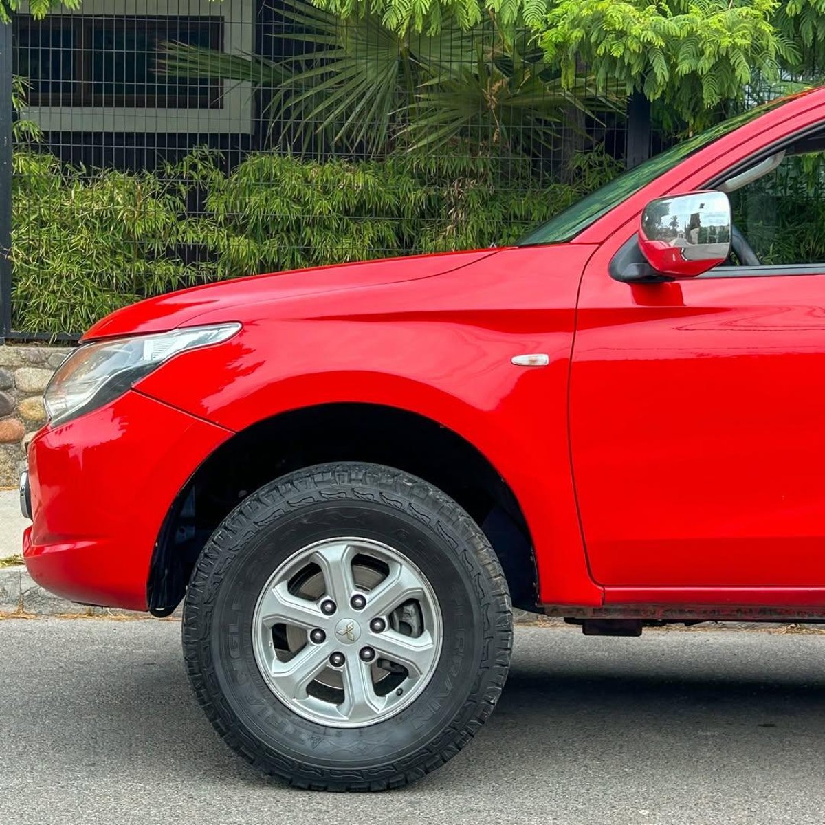 Mitsubishi L200 WORK CR 2.4L 2016 - Imagen 3 de 10