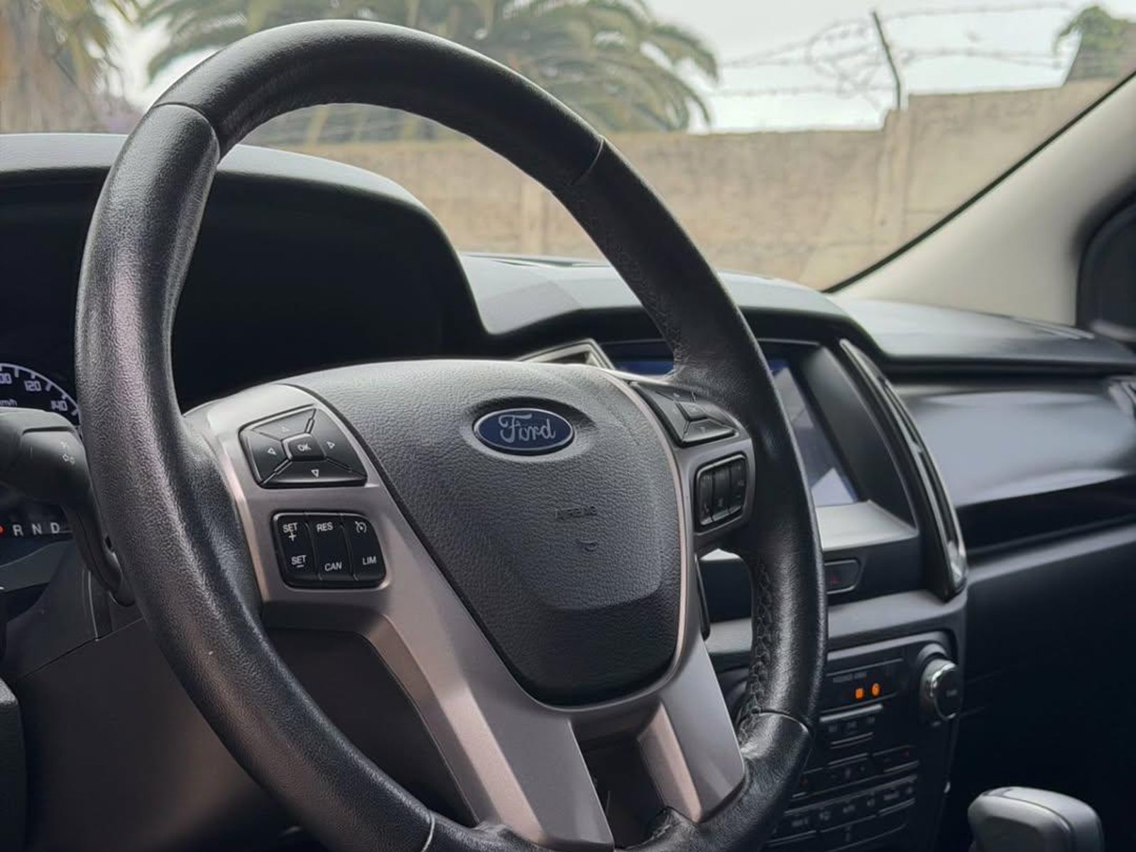 Ford RANGER XLT 4X4 3.2L 🇺🇸 2022 - Foto 5 de 10
