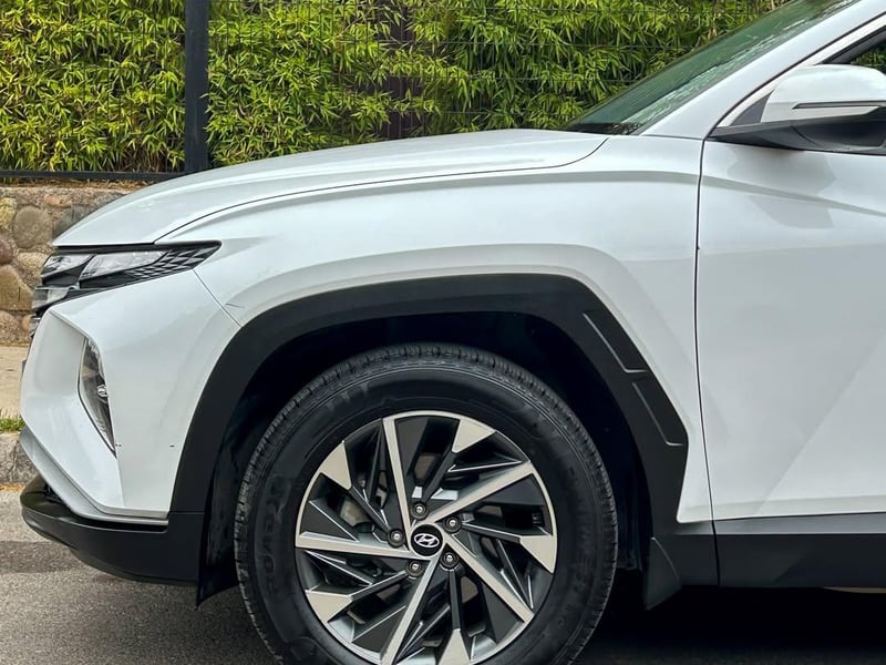 Hyundai TUCSON NX4 2.0L 🇰🇷 2024 - Imagen 3 de 10