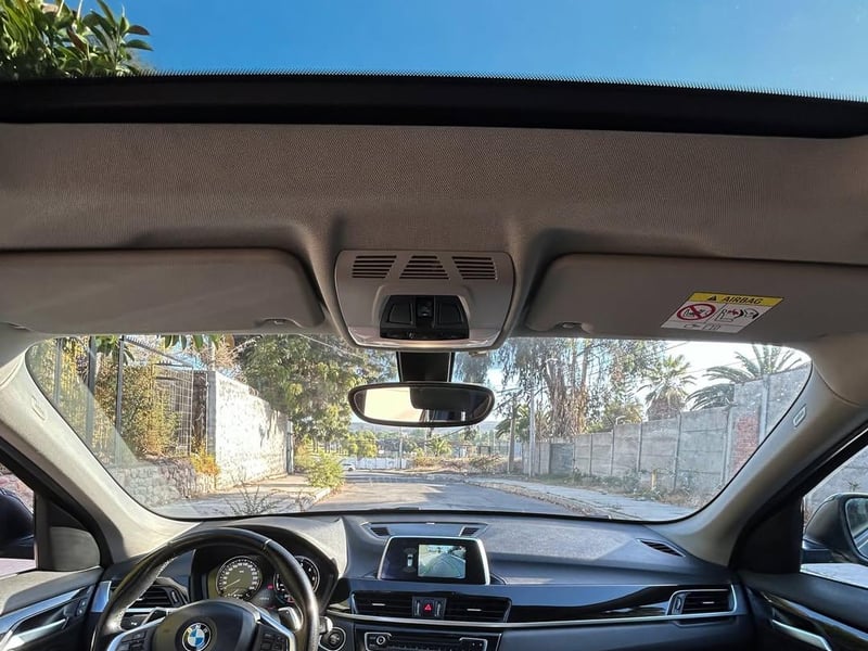 BMW X1 SDRIVE18D LUXURY 2.0L 2019 - Imagen 7 de 10