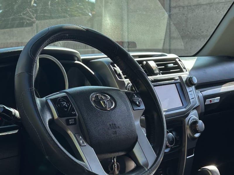 Toyota 4RUNNER SR5 4.0 AUT 2016 - Imagen 5 de 10