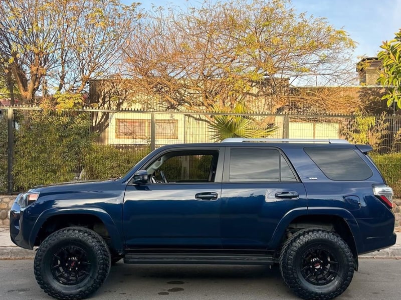 Toyota 4RUNNER SR5 4.0 V6 🇯🇵 2016 - Imagen 4 de 10