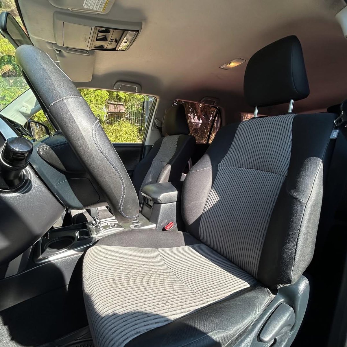 Toyota 4RUNNER SR5 4.0 AUT 2016 - Imagen 6 de 10