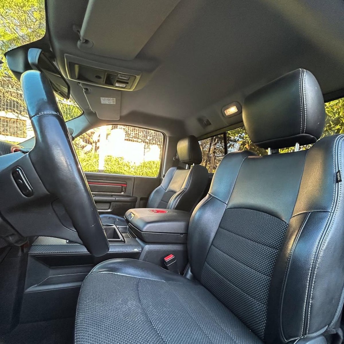 Dodge RAM 1500 5.7 HEMI CABINA SIMPLE🇺🇸 2014 - Imagen 6 de 10