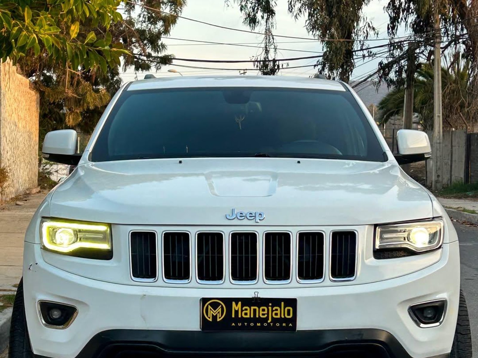Jeep GRAND CHEROKEE LAREDO 4WD 2015 - Foto 2 de 10