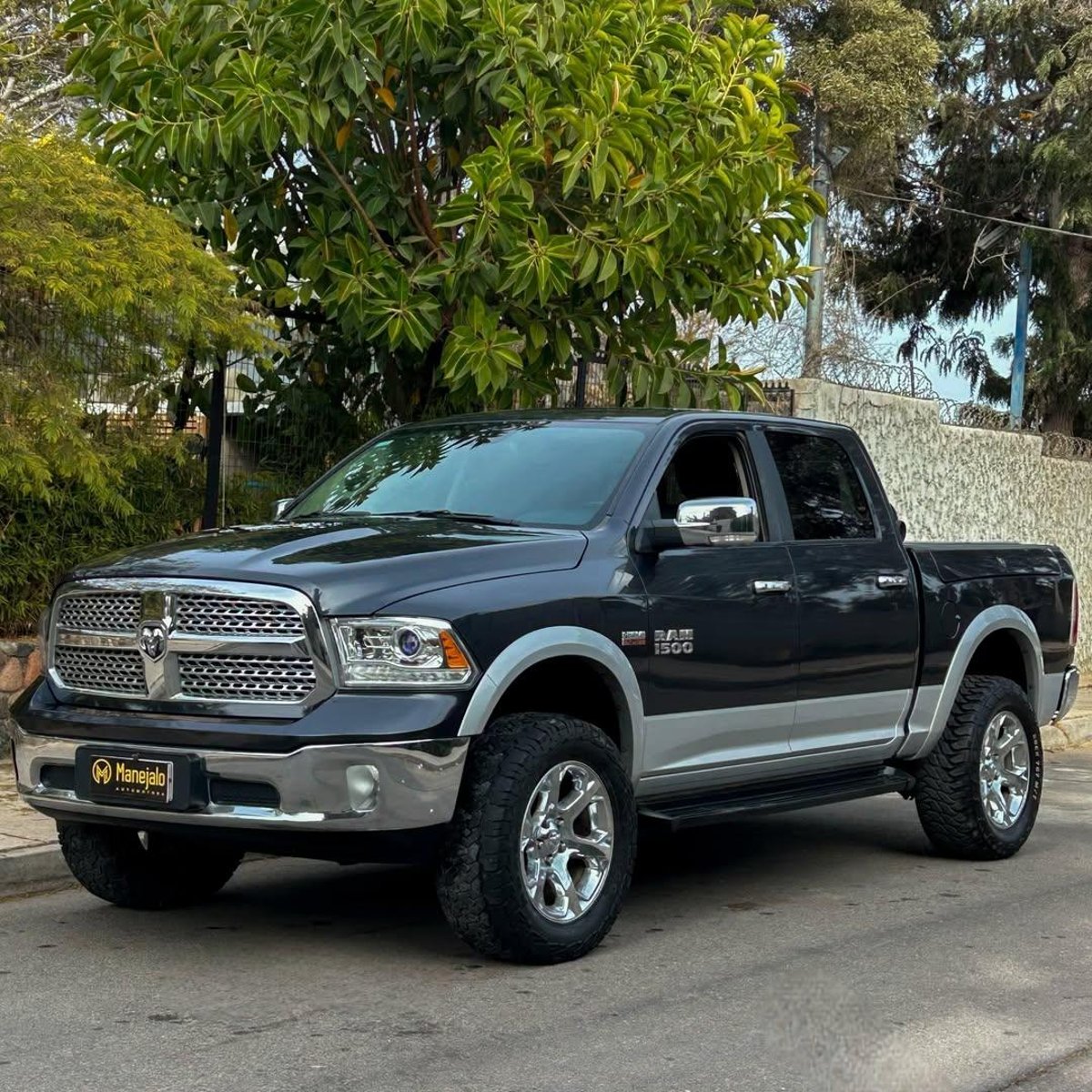 Dodge RAM 1500 LARAMIE 5.7 HEMI V8 🇺🇸 2018 - Imagen 8 de 10