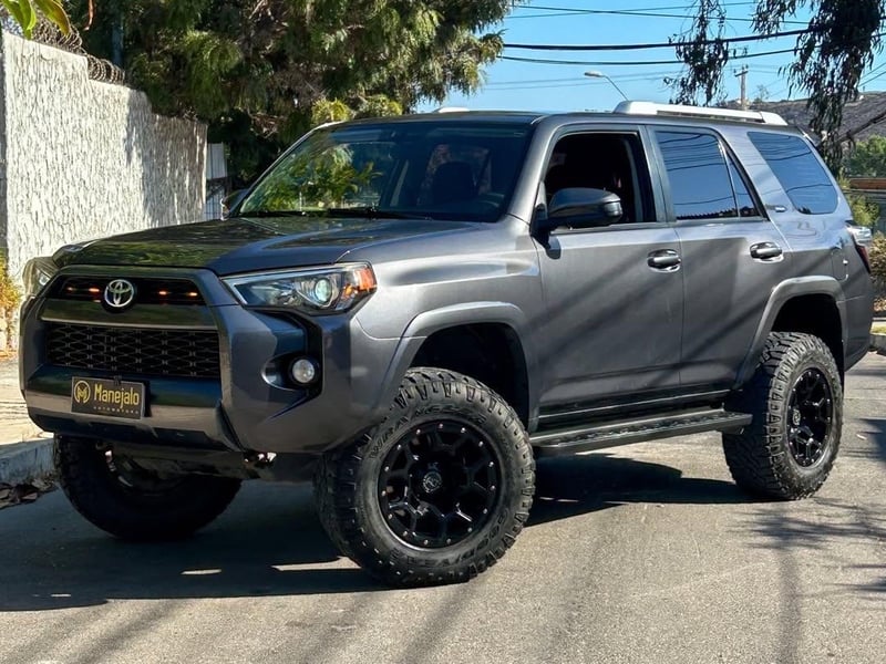Toyota 4RUNNER SR5 4.0 AUT 2016