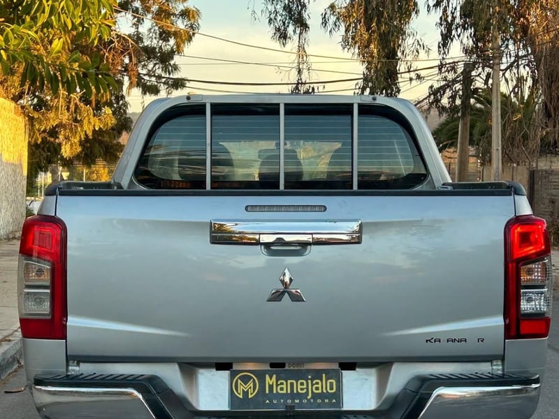 Mitsubishi L200 KATANA 4X4 🇯🇵 2022 - Imagen 10 de 10