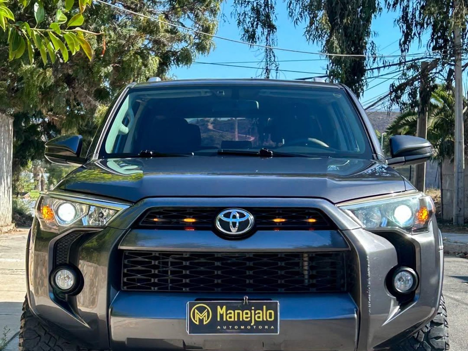 Toyota 4RUNNER SR5 4.0 AUT 2016 - Foto 2 de 10