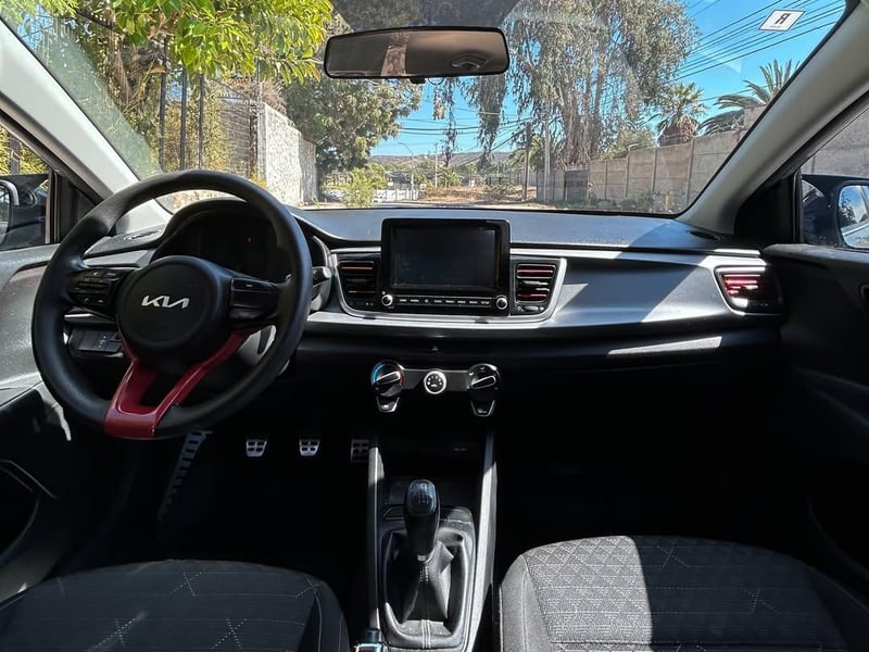 Kia RIO 5 1.4L 2022 - Imagen 7 de 10