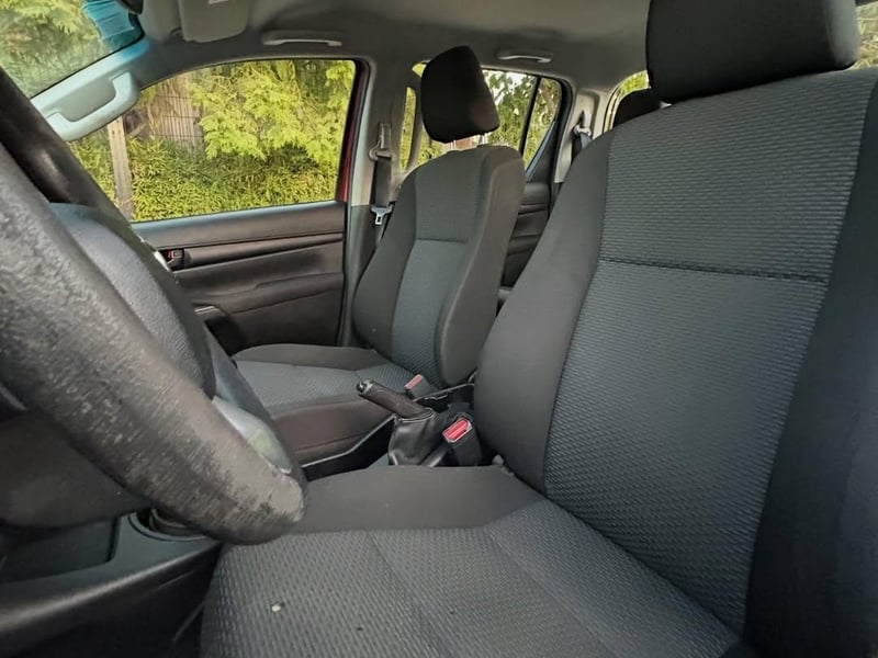 Toyota HILUX DX 4X4 2.4L🇯🇵 2021 - Imagen 7 de 10
