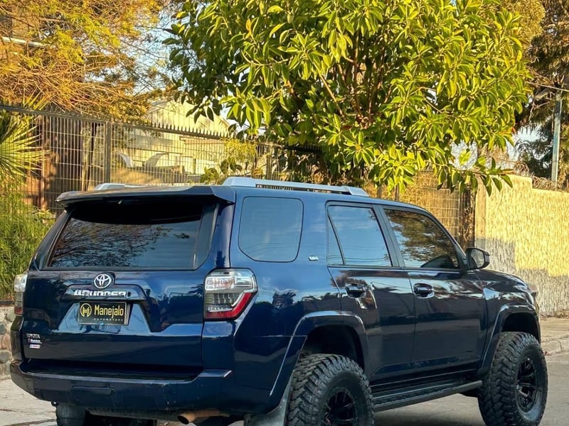 Toyota 4RUNNER SR5 4.0 V6 🇯🇵 2016 - Imagen 9 de 10