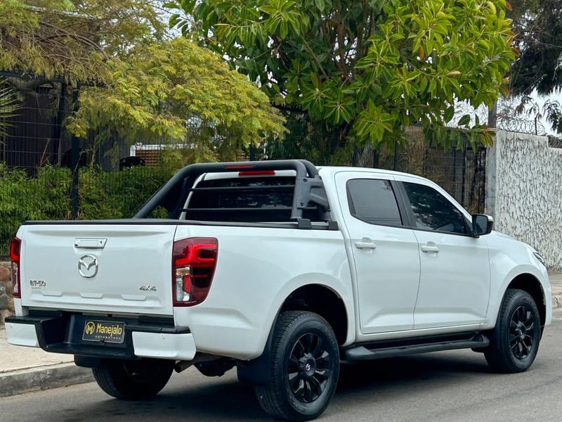 Mazda BT-50 CORE 4X4 🇯🇵 2025 - Imagen 9 de 10