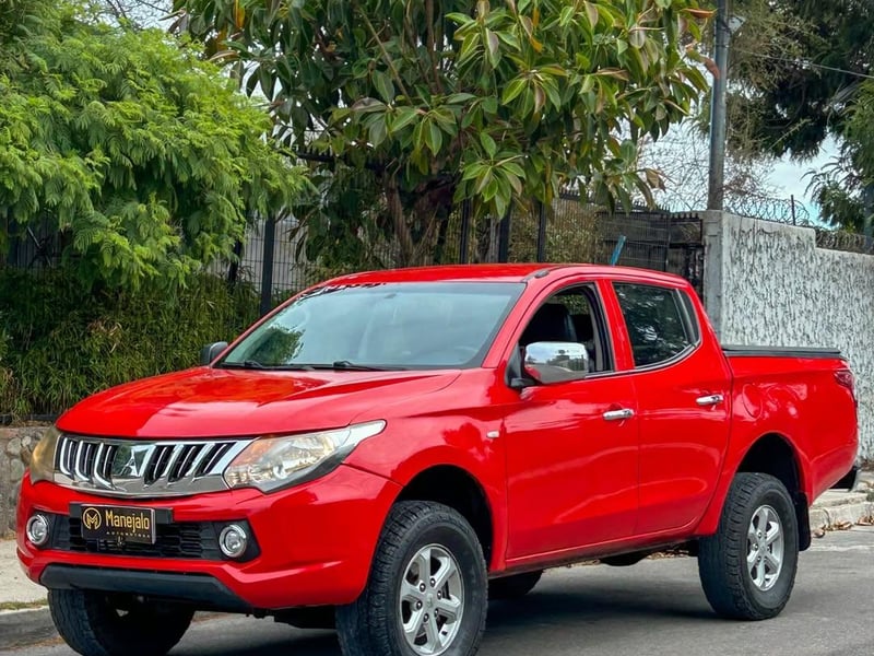 Mitsubishi L200 WORK CR 2.4L 2016 - Imagen 8 de 10
