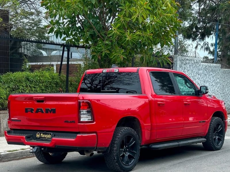RAM 1500 BIG HORNE E-TORQUE🇺🇸 2021 - Imagen 9 de 10