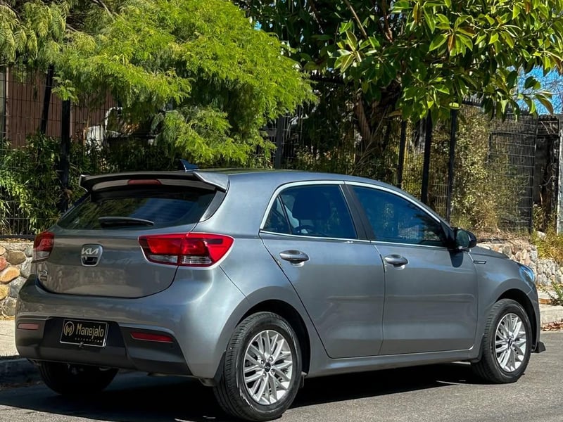 Kia RIO 5 1.4L 2022 - Imagen 9 de 10