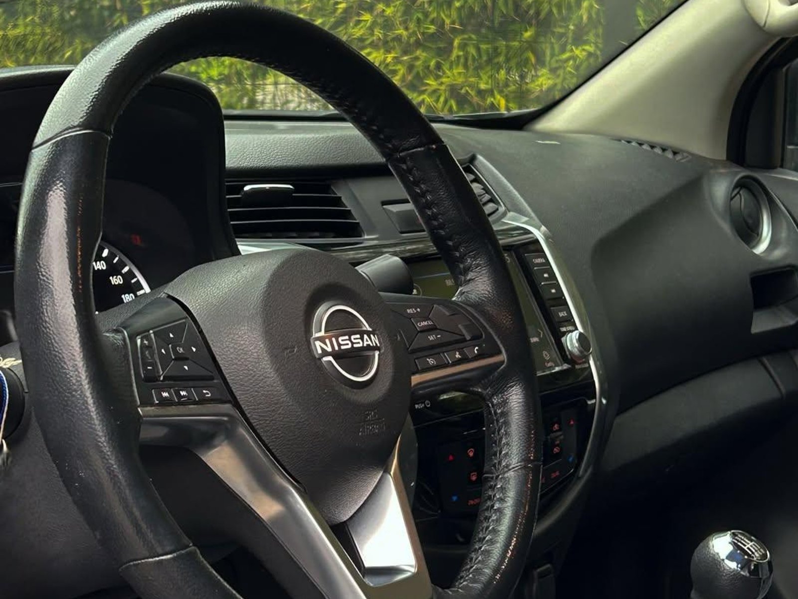 Nissan NAVARA LE 2.3L 🇯🇵 2023 - Foto 5 de 10
