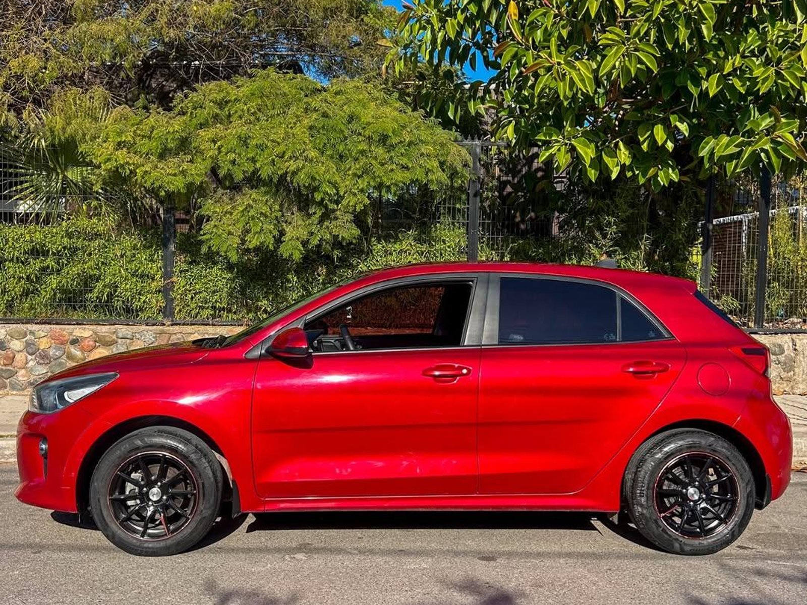 Kia RIO 5 1.4L 🇰🇷 2019 - Foto 4 de 10