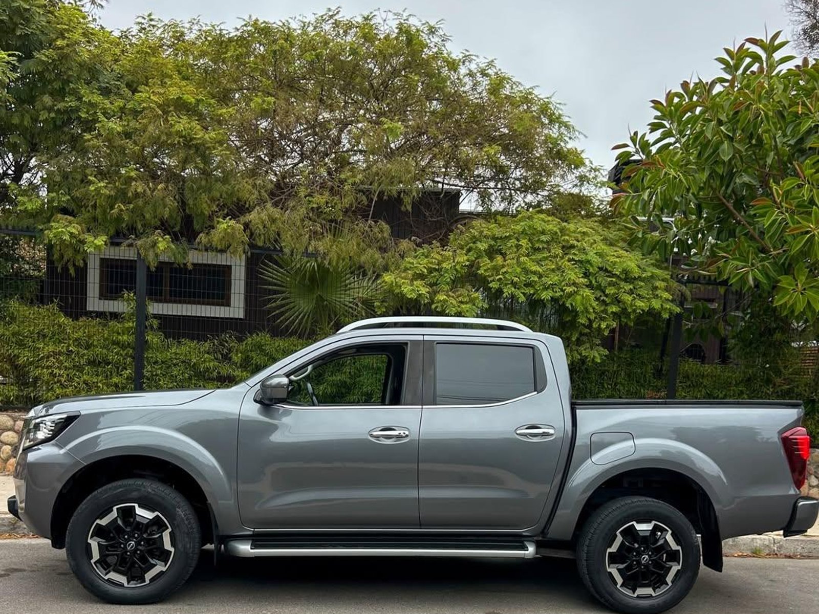 Nissan NAVARA LE 2.3L 🇯🇵 2023 - Foto 4 de 10