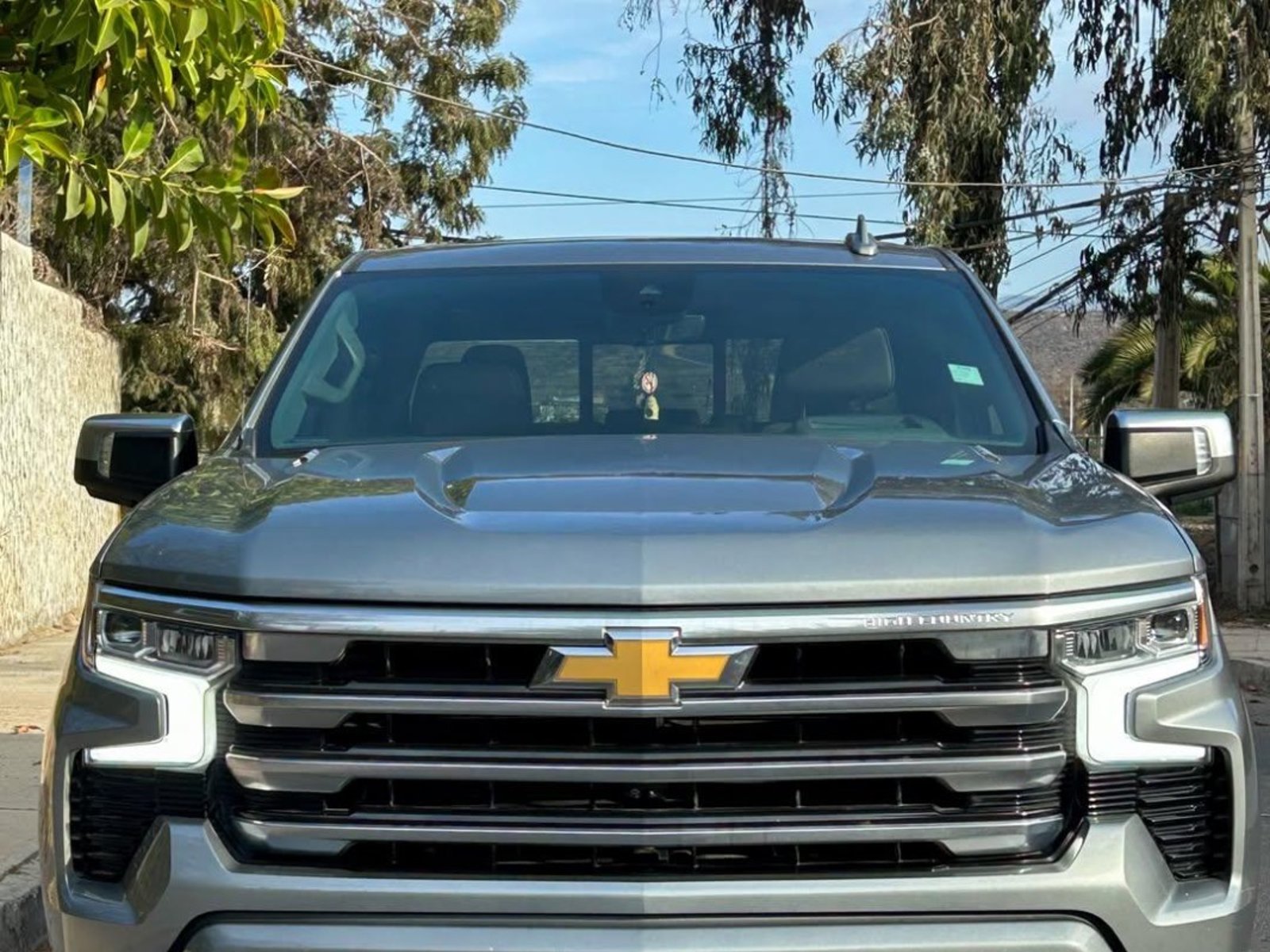 Chevrolet SILVERADO HIGH COUNTRY DURAMAX 3.0 🇺🇸 2023 - Foto 2 de 10