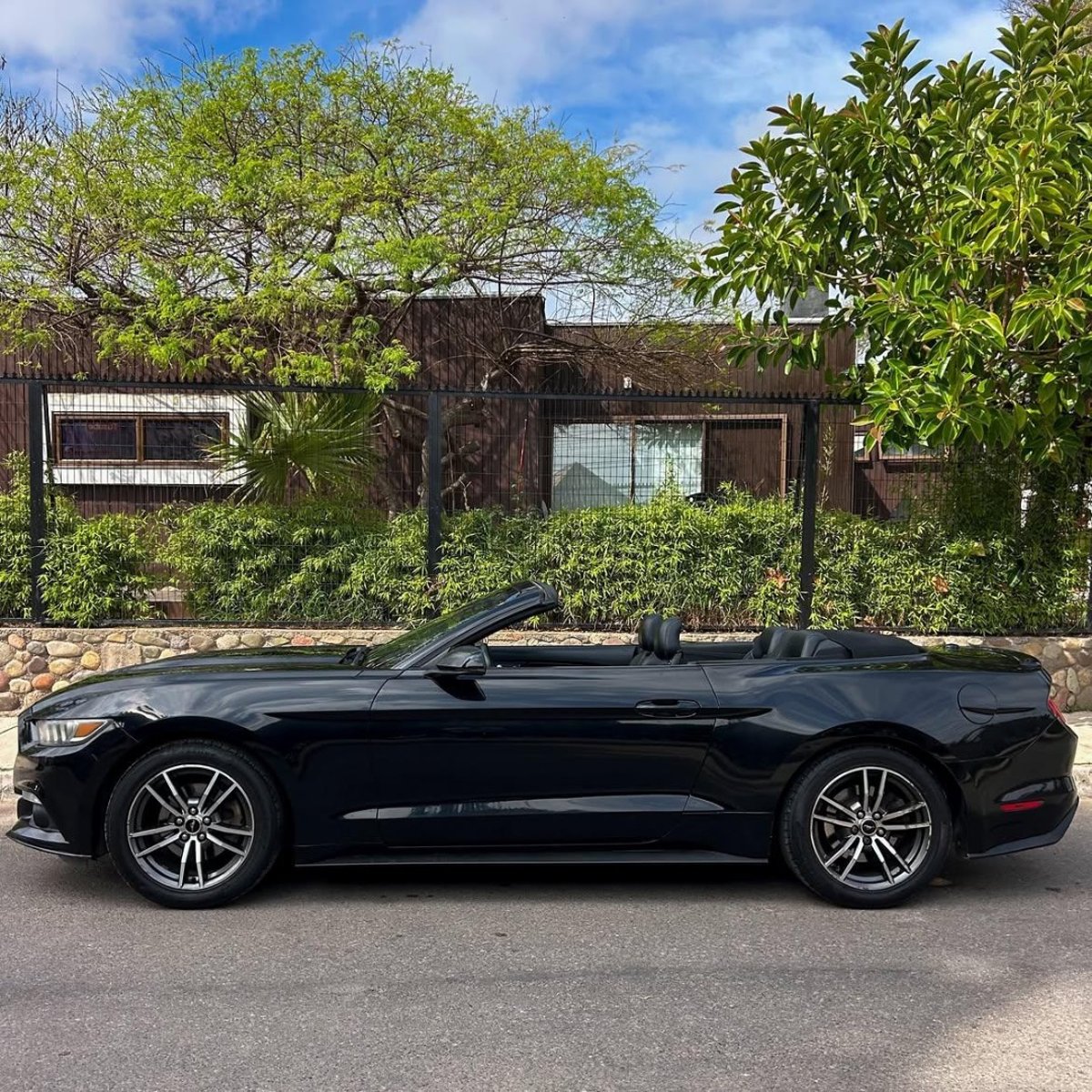 Ford MUSTANG ECOBOOST CABRIOLET 🇺🇸 2017 - Imagen 4 de 10