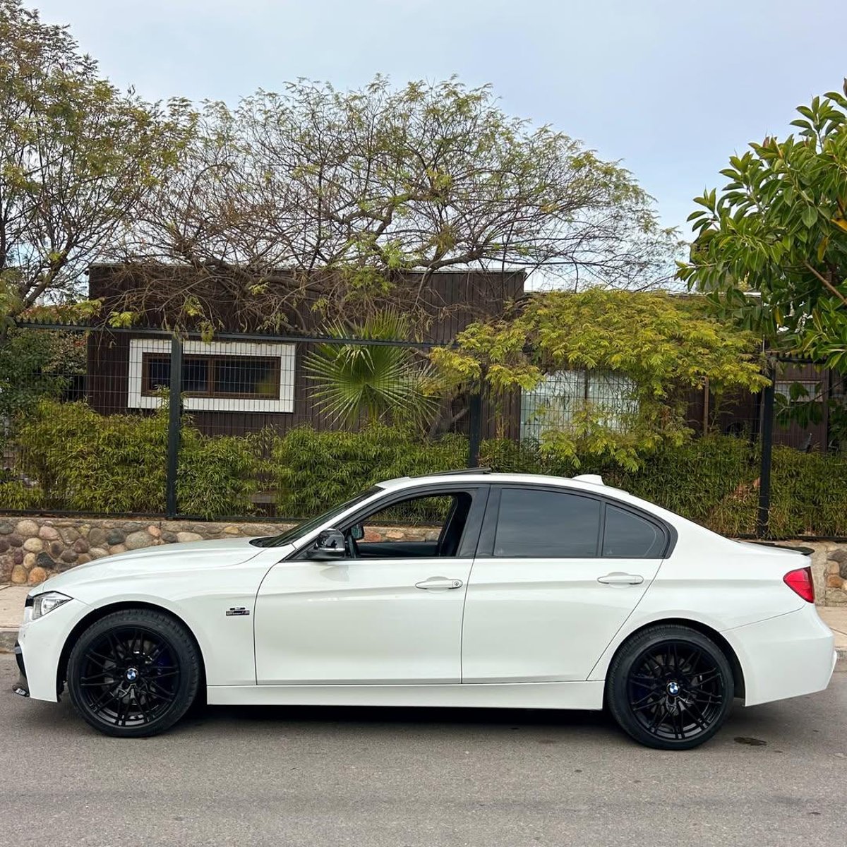 BMW 335I SEDÁN M SPORT 🇩🇪 2015 - Imagen 4 de 10