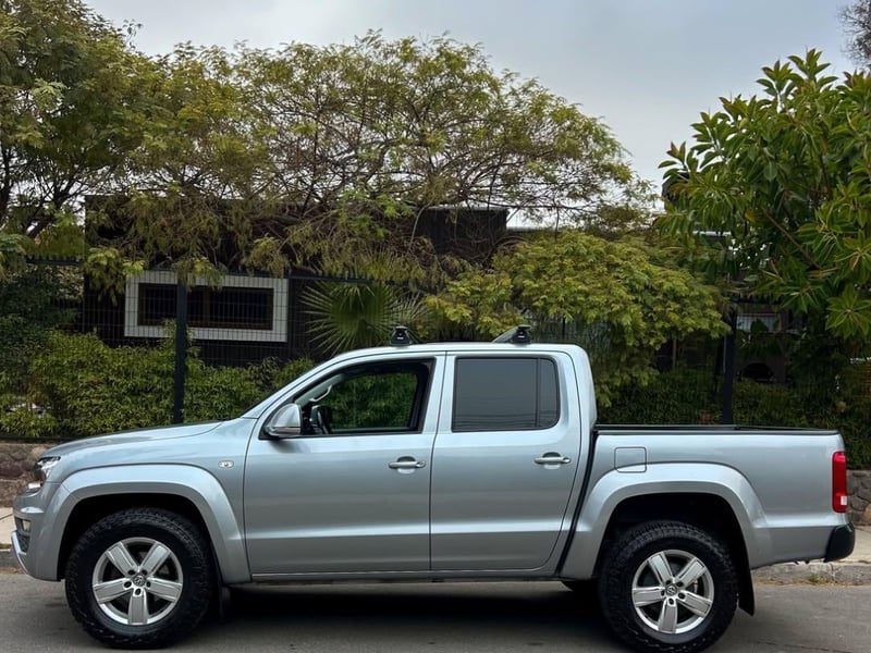 Volkswagen AMAROK COMFORTLINE TDI  2.0L 🇩🇪 2023 - Imagen 4 de 10