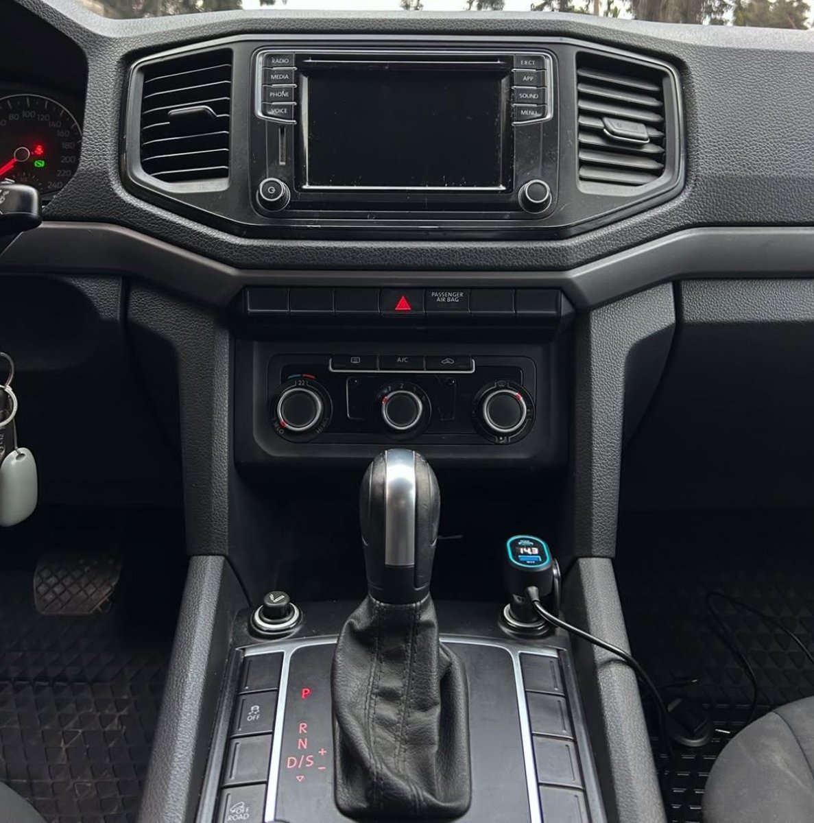 Volkswagen AMAROK COMFORTLINE TDI  2.0L 🇩🇪 2023 - Imagen 7 de 10