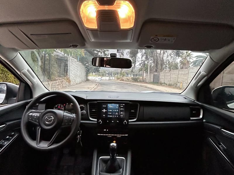 Mazda BT-50 CORE 4X4 🇯🇵 2025 - Imagen 7 de 10