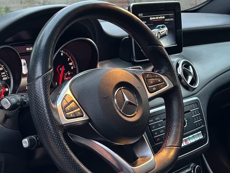 Mercedes-Benz GLA250 4MATIC 🇩🇪 2020 - Imagen 5 de 10