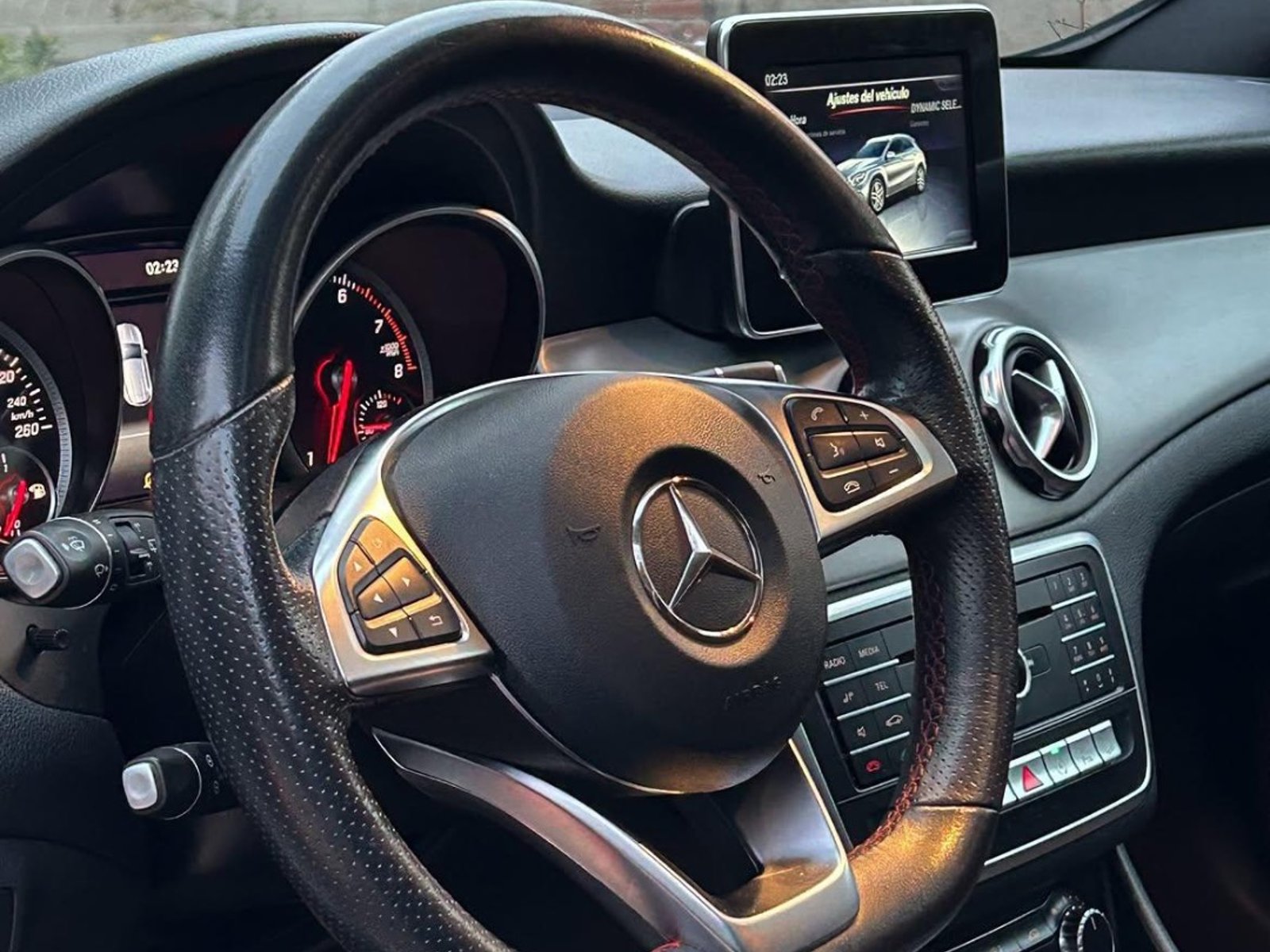 Mercedes-Benz GLA250 4MATIC 🇩🇪 2020 - Foto 5 de 10