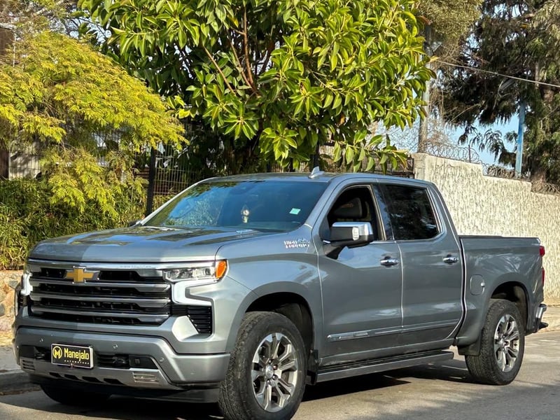 Chevrolet SILVERADO HIGH COUNTRY DURAMAX 3.0 🇺🇸 2023 - Imagen 8 de 10