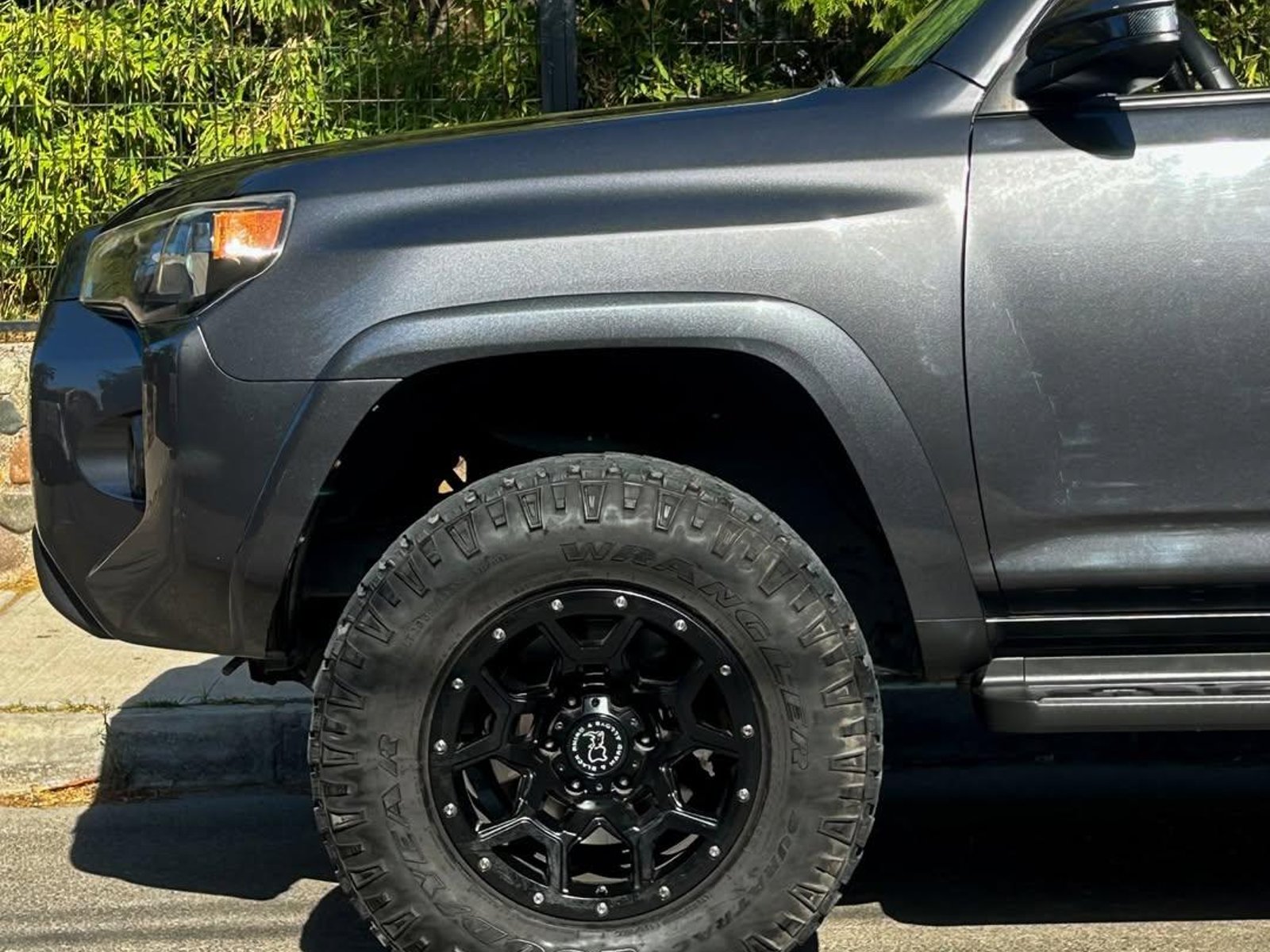 Toyota 4RUNNER SR5 4.0 AUT 2016 - Foto 3 de 10