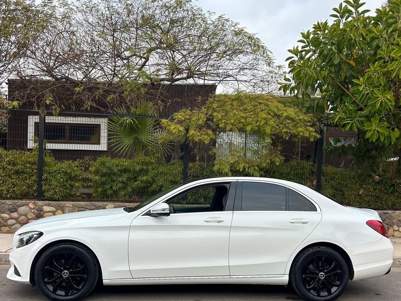 Mercedes-Benz C180 🇩🇪 2019 - Imagen 4 de 10