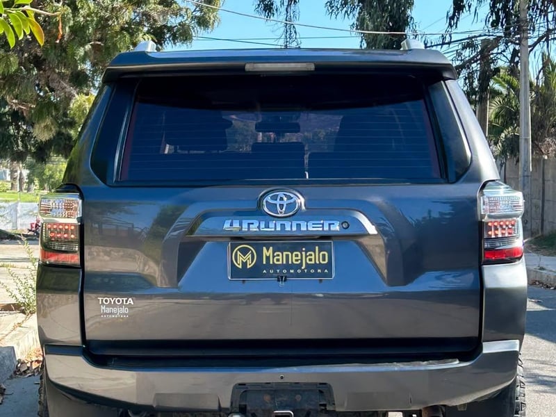 Toyota 4RUNNER SR5 4.0 AUT 2016 - Imagen 10 de 10