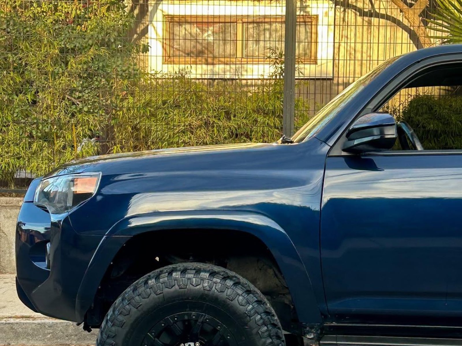 Toyota 4RUNNER SR5 4.0 V6 🇯🇵 2016 - Foto 3 de 10