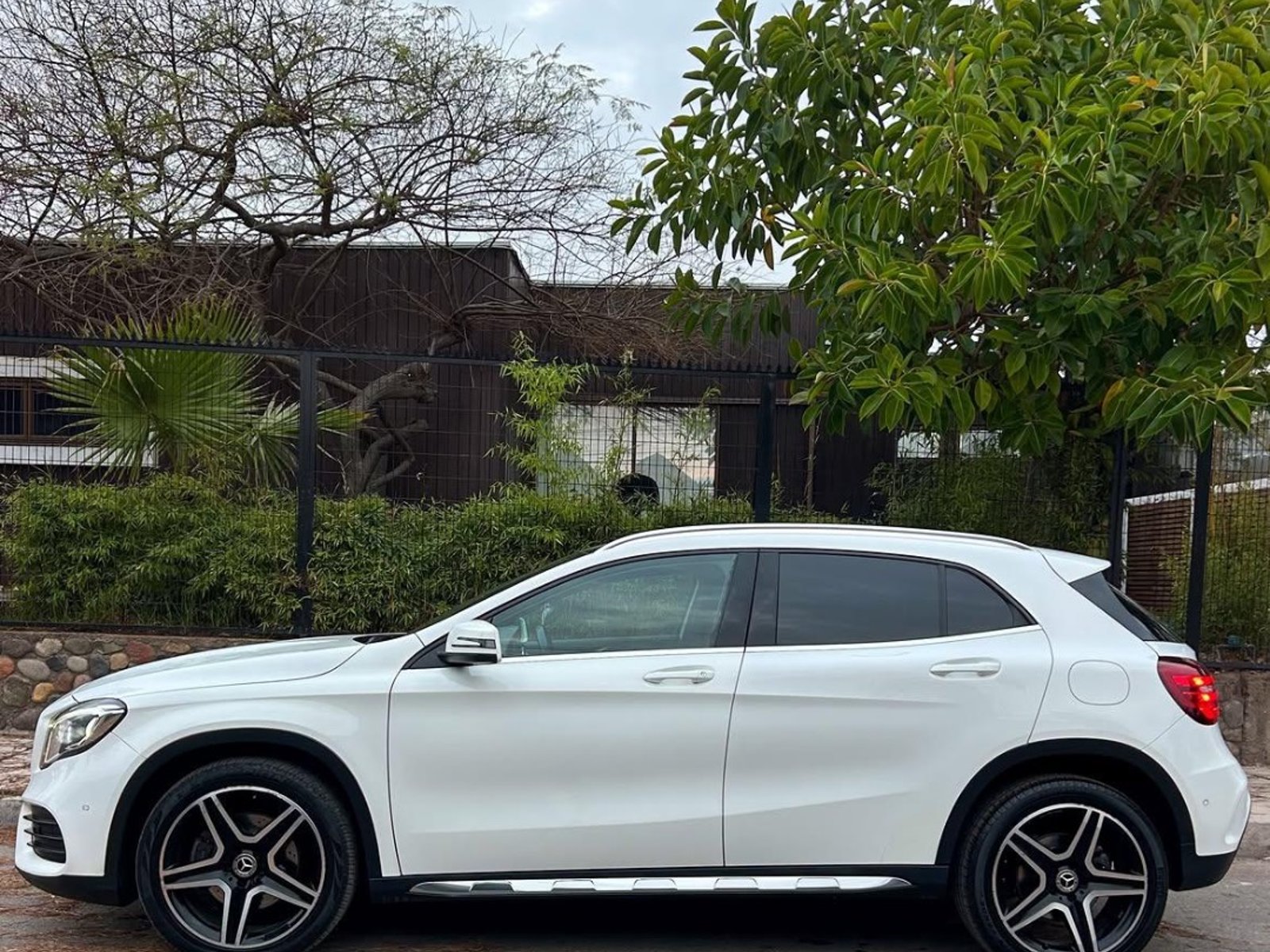 Mercedes-Benz GLA250 4MATIC 🇩🇪 2020 - Foto 4 de 10