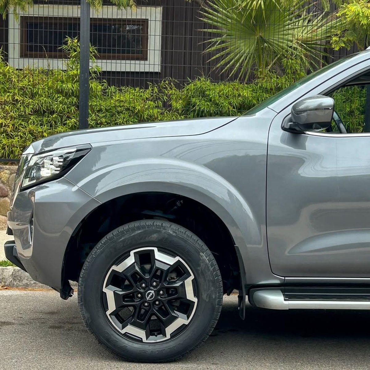 Nissan NAVARA LE 2.3L 🇯🇵 2023 - Imagen 3 de 10
