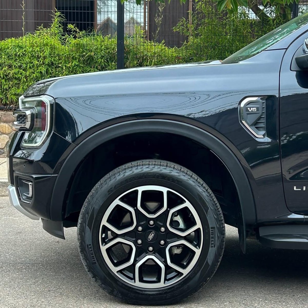 Ford RANGER LIMITED V6 4X4🇺🇸 2026 - Imagen 3 de 10