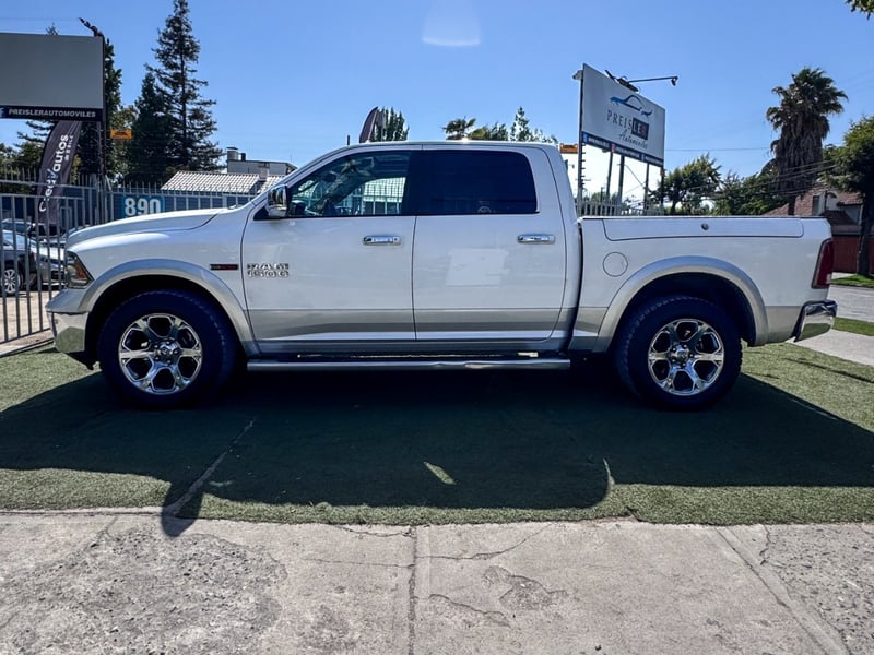 RAM 1500 LARAMIE 4X4 DIESEL 2019 - Imagen 8 de 10