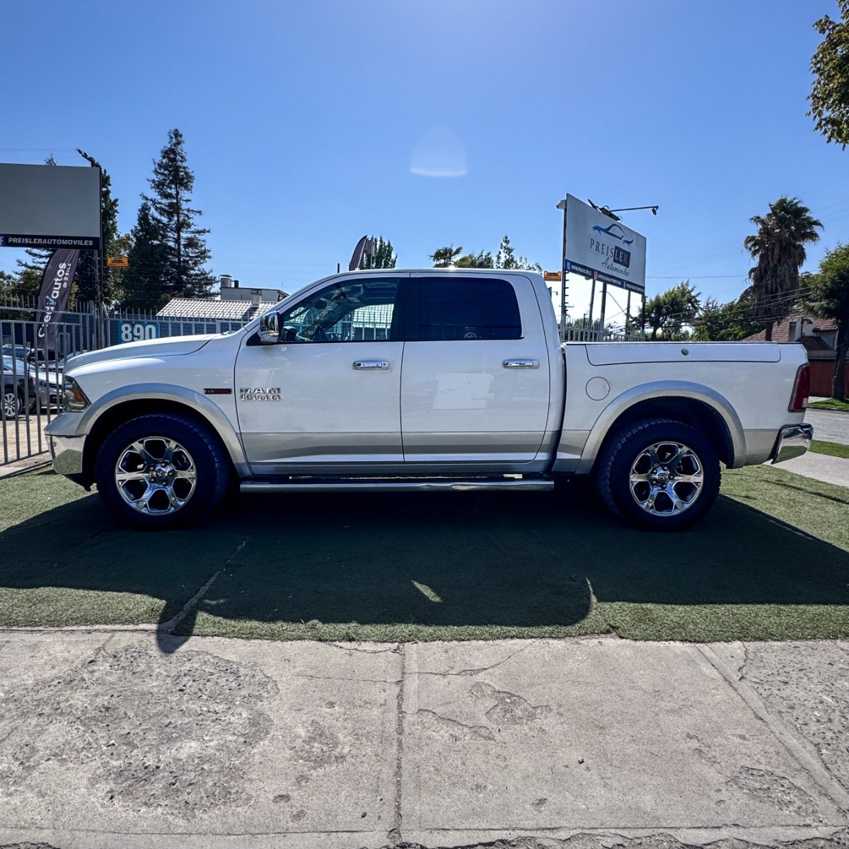 RAM 1500 LARAMIE 4X4 DIESEL 2019 - Imagen 8 de 10