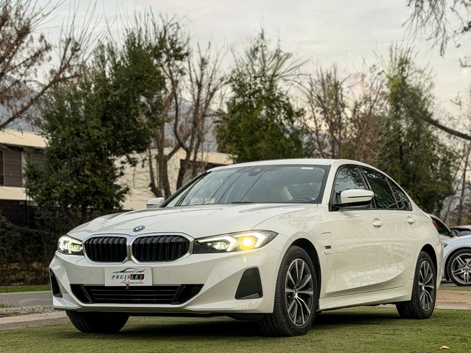 BMW 330 HIBRIDO ENCHUFABLE 2023 - Foto 3 de 10