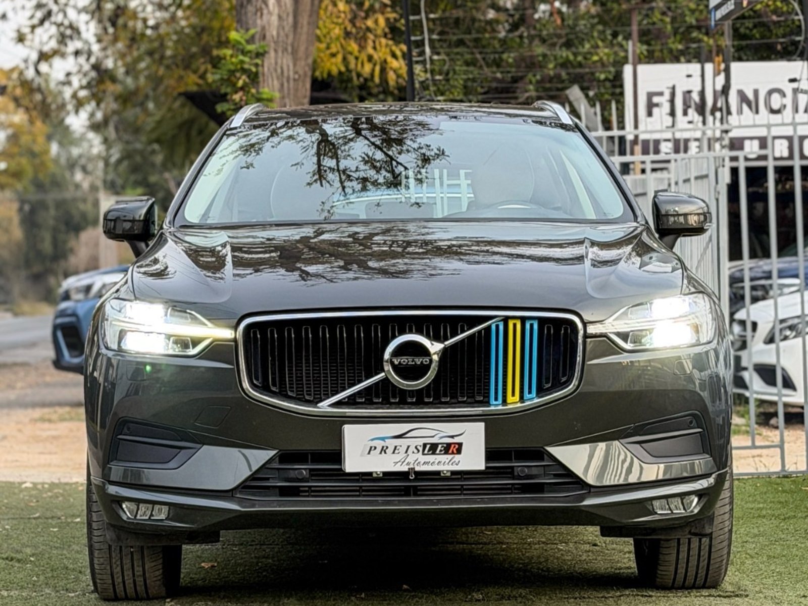 Volvo XC60 T5 MOMENTUM 2019 - Foto 2 de 10