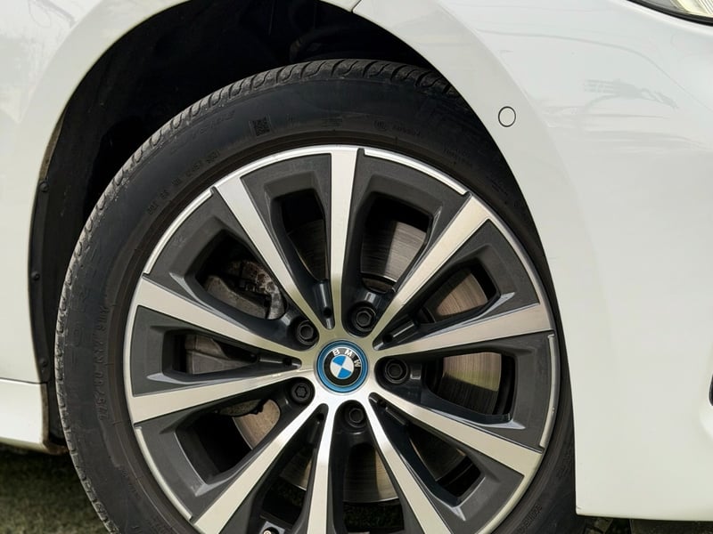 BMW 330 HIBRIDO ENCHUFABLE 2023 - Imagen 10 de 10
