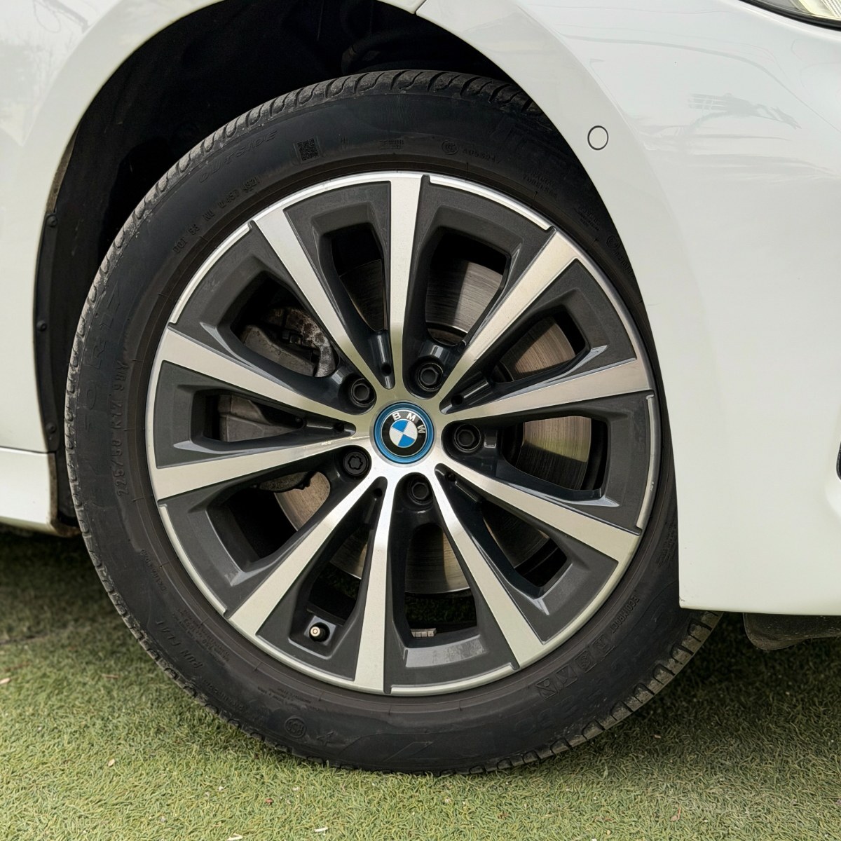 BMW 330 HIBRIDO ENCHUFABLE 2023 - Imagen 10 de 10