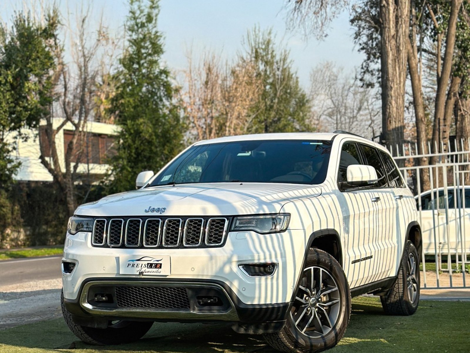 Jeep GRAND CHEROKEE LIMITED 3.6 4X4 2018 - Foto 3 de 10