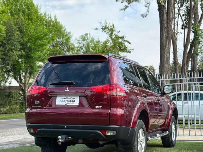 Mitsubishi MONTERO SPORT G2 AUTOMATICO DIESEL 2014 - Imagen 6 de 10
